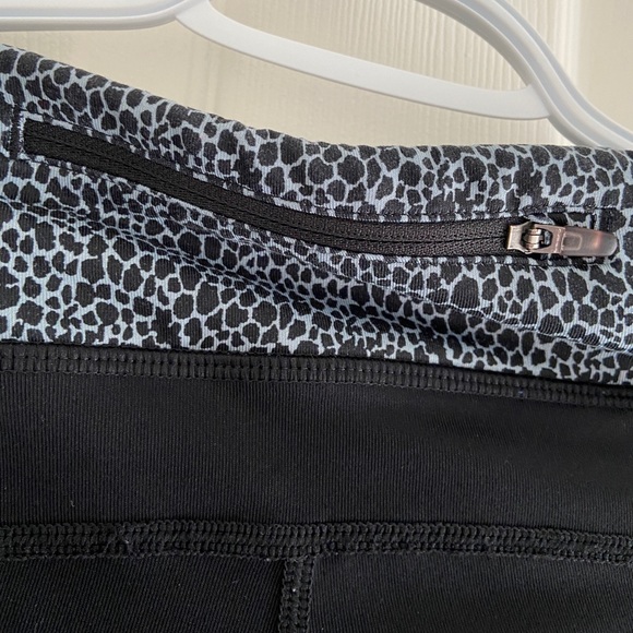 Nike Dri Fit Workout leggings/capri - Picture 5 of 6